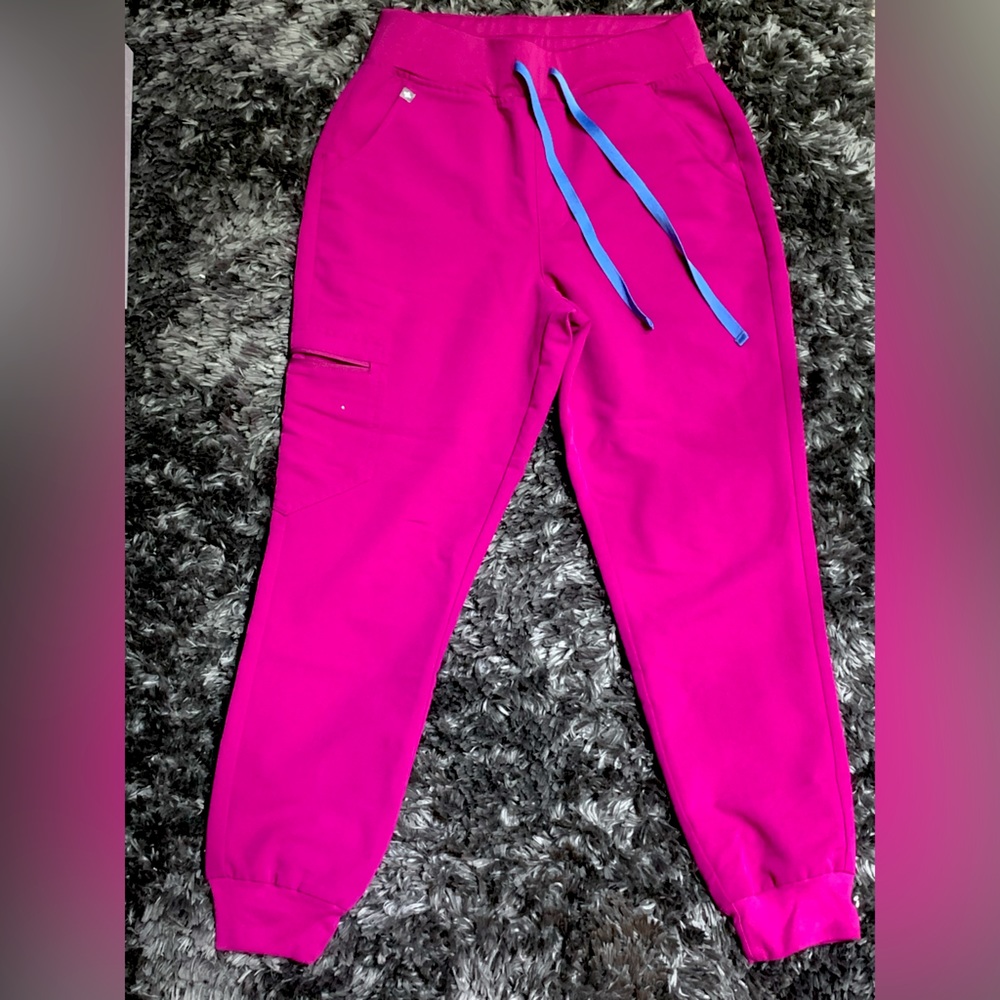 Figs High Waisted Zamora Jogger- RASPBERRY SORBET